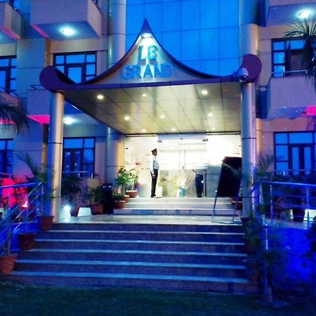 Le Grand Regency Hotel Greater Noida Exterior photo
