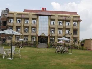 Le Grand Regency Hotel Greater Noida Exterior photo